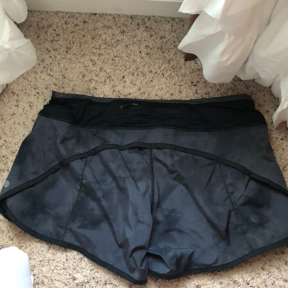 lululemon shorts!!